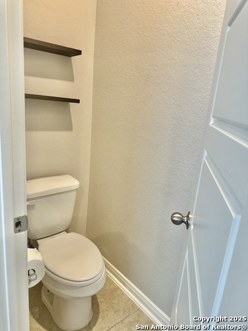 Listing photo id 11 for 1519 Argon Way