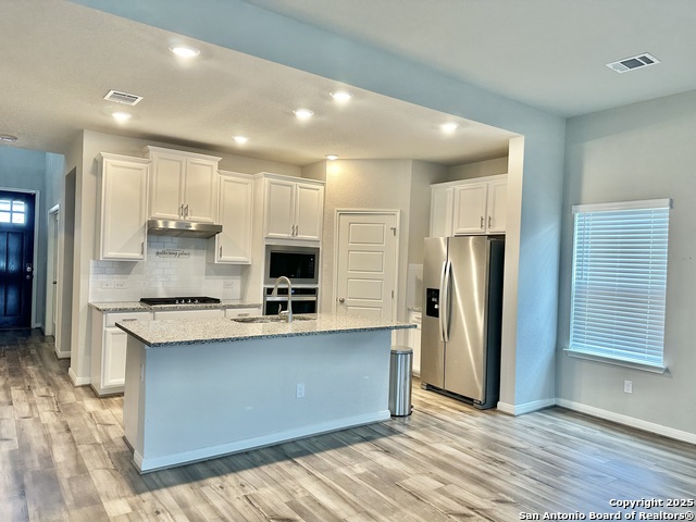 Listing photo id 2 for 1519 Argon Way