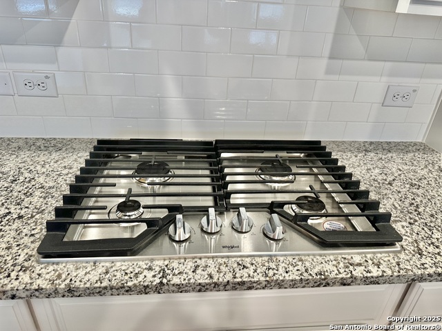 Listing photo id 3 for 1519 Argon Way