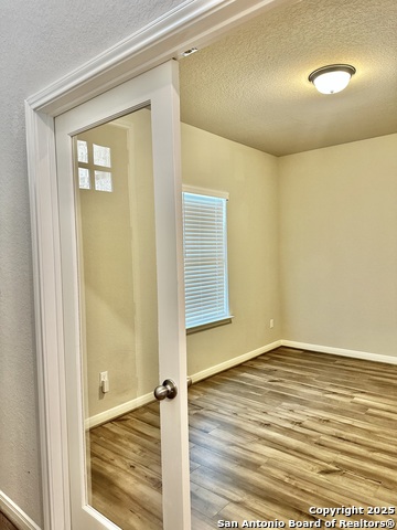 Listing photo id 5 for 1519 Argon Way