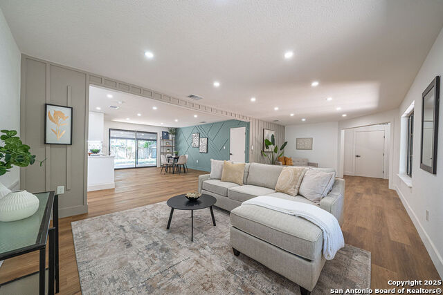 Details for 315 Royal Oaks, San Antonio, TX 78209
