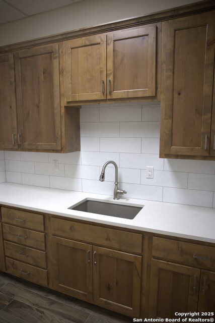 Image 12 of 20 For 1313 Lorenzo St