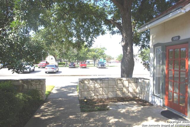 Image 3 of 20 For 1313 Lorenzo St