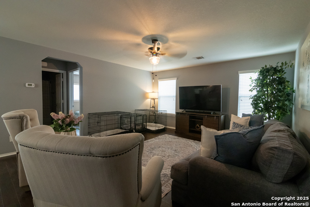 Image 4 of 20 For 3731 Gallery Wells