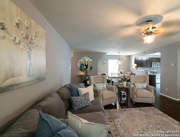 Image 5 of 20 For 3731 Gallery Wells