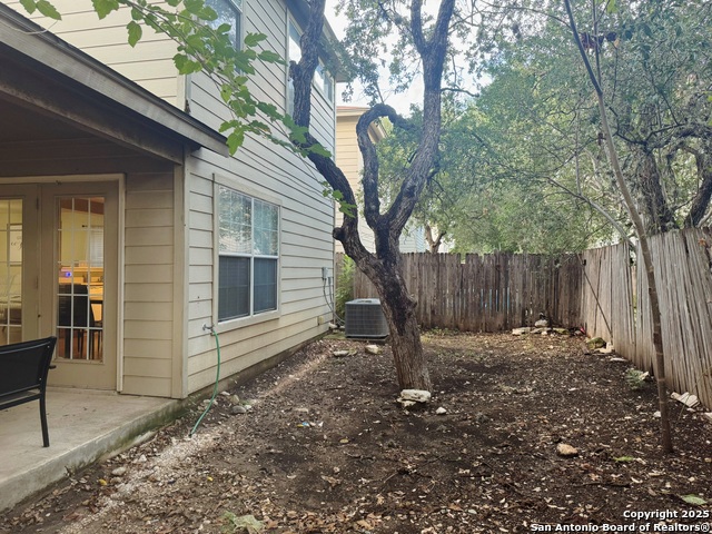 Image 26 of 26 For 318 Amberdale Oak
