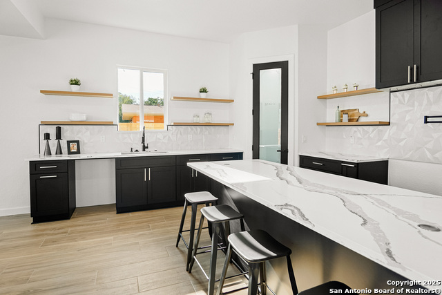 Image 14 of 27 For 1202 Villaret W