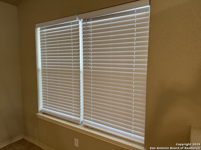 Image 15 of 17 For 2815 Goldsmith