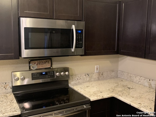 Image 2 of 17 For 2815 Goldsmith