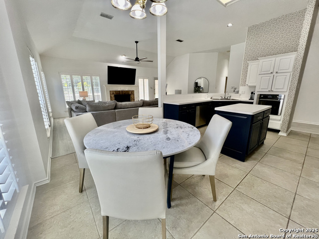 Listing photo id 12 for 3 Weatherford