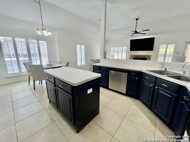 Listing photo id 7 for 3 Weatherford