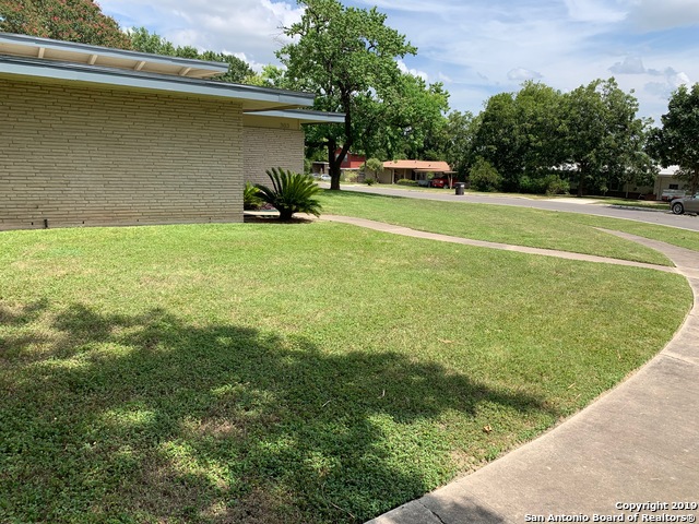 Image 2 of 15 For 303 Rilla Vista Dr
