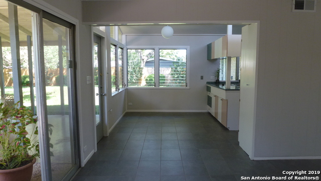Image 5 of 15 For 303 Rilla Vista Dr