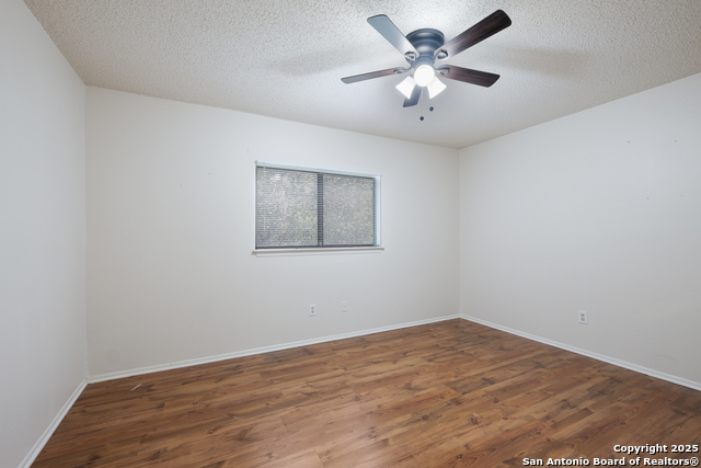 Image 14 of 18 For 15414 Legend Springs Dr