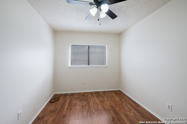 Image 15 of 18 For 15414 Legend Springs Dr