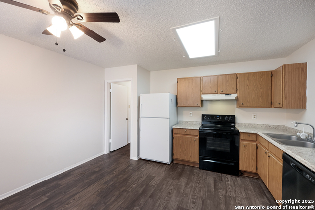 Image 2 of 18 For 15414 Legend Springs Dr