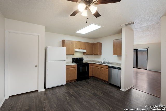 Image 4 of 18 For 15414 Legend Springs Dr