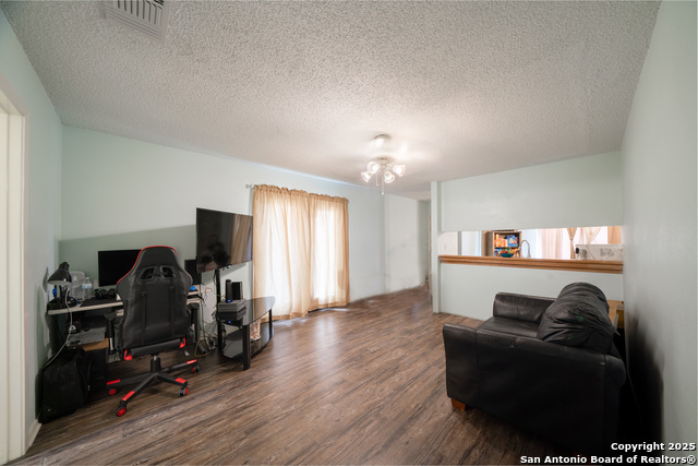 Image 10 of 25 For 9759 Hidden Swan