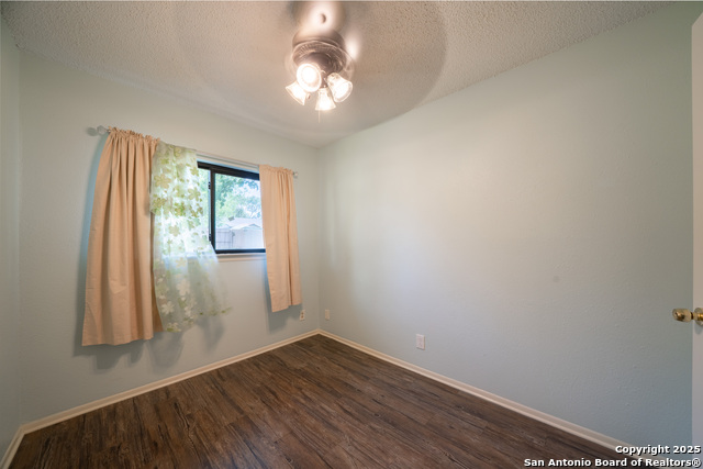 Image 14 of 25 For 9759 Hidden Swan