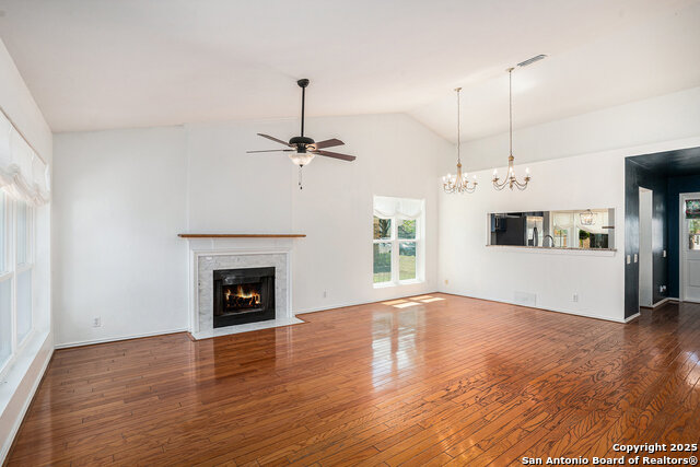 Image 9 of 32 For 337 Sunrose Ln