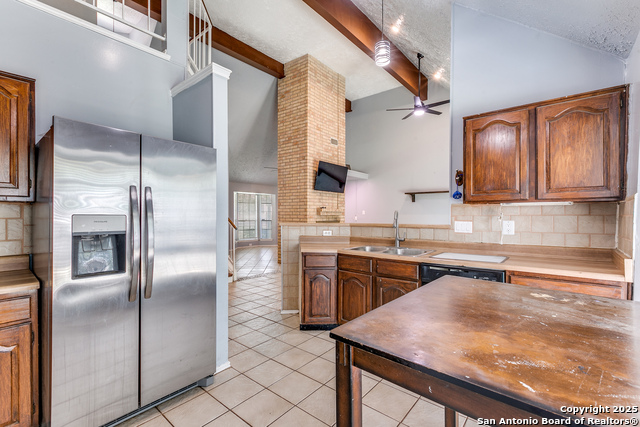 Image 14 of 35 For 8739 Welles Edge