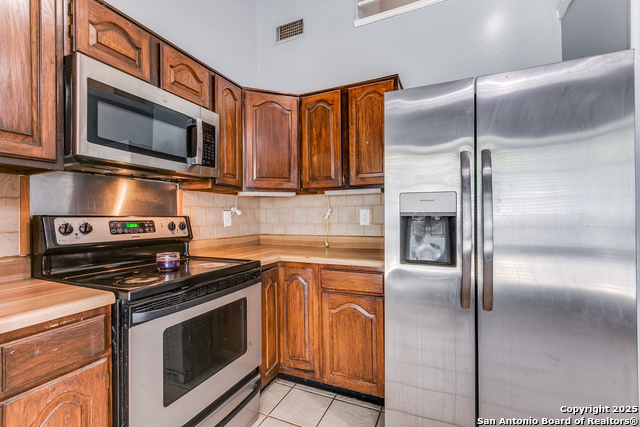 Image 15 of 35 For 8739 Welles Edge