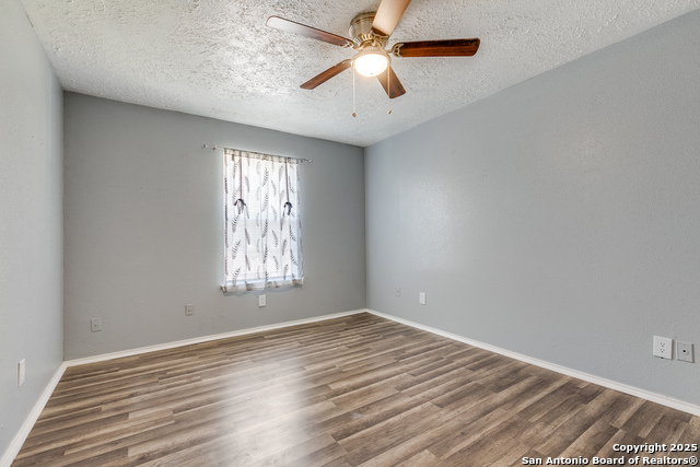 Image 18 of 35 For 8739 Welles Edge