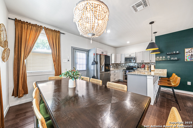 Image 10 of 27 For 419 Hackberry N