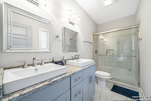 Image 18 of 27 For 419 Hackberry N