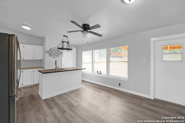 Image 18 of 52 For 145 Sandy Ridge