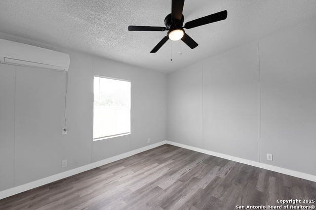 Image 33 of 52 For 145 Sandy Ridge