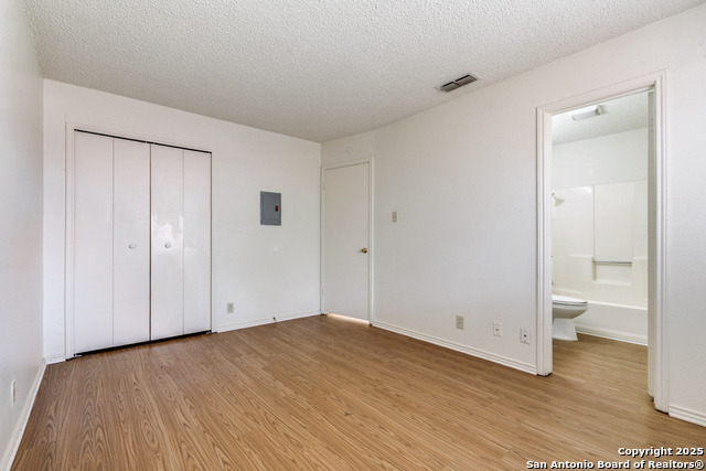 Image 16 of 25 For 9140 Timber Path 3201