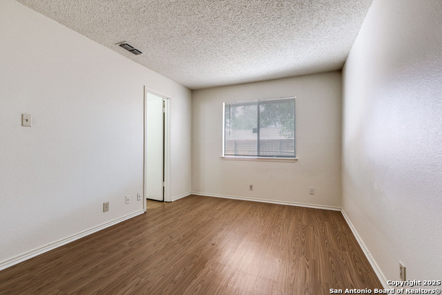 Image 17 of 25 For 9140 Timber Path 3201