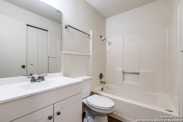 Image 18 of 25 For 9140 Timber Path 3201