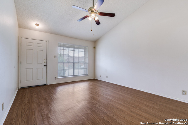 Image 8 of 25 For 9140 Timber Path 3201