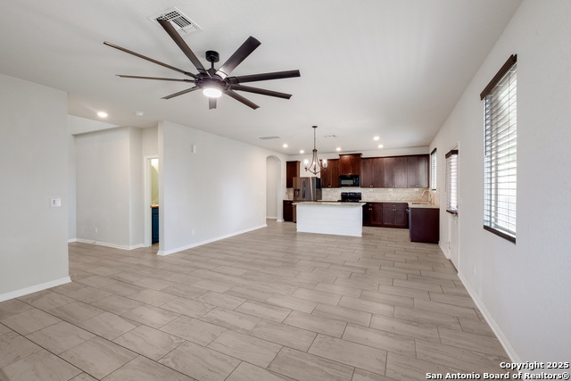 Image 4 of 29 For 533 Sand Trail