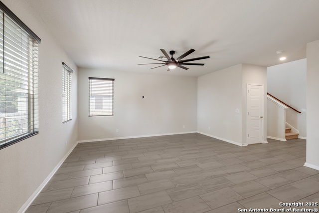 Image 6 of 29 For 533 Sand Trail