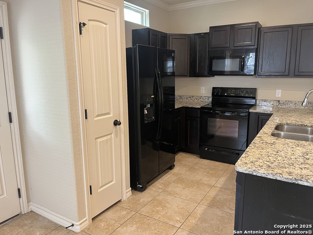 Image 10 of 26 For 6854 Lakeview Dr.  101