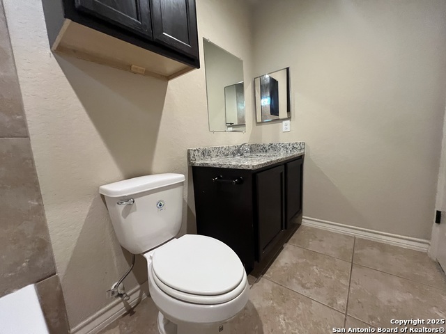 Image 18 of 26 For 6854 Lakeview Dr.  101