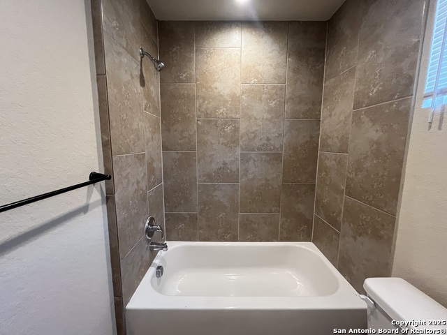 Image 25 of 26 For 6854 Lakeview Dr.  101