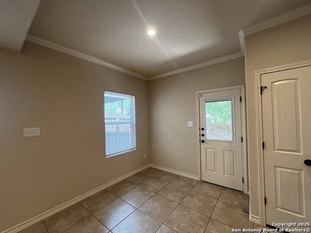 Image 6 of 26 For 6854 Lakeview Dr.  101