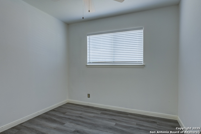 Image 11 of 23 For 409 Beverly  