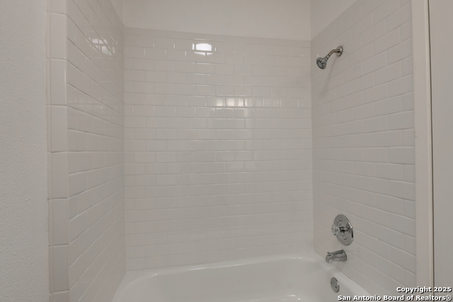 Image 16 of 23 For 409 Beverly  