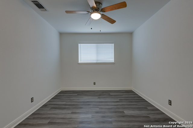 Image 17 of 23 For 409 Beverly  