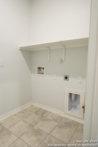 Listing photo id 10 for 6431 Nolina