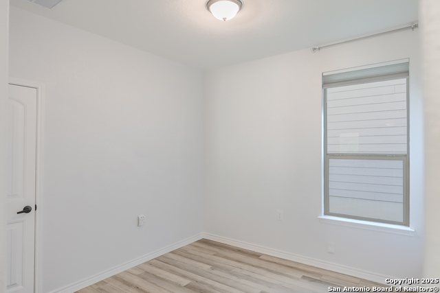 Listing photo id 13 for 6431 Nolina