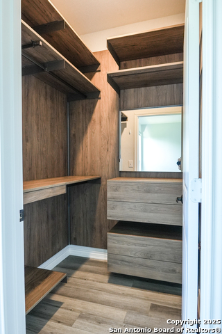 Listing photo id 17 for 6431 Nolina