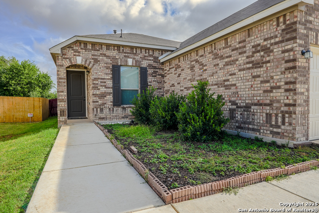 Listing photo id 1 for 6431 Nolina