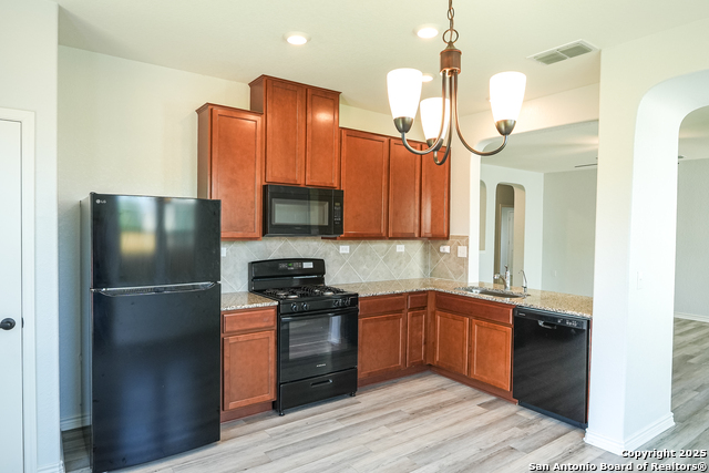 Listing photo id 6 for 6431 Nolina