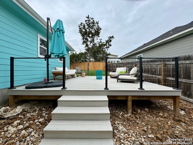 Listing photo id 4 for 1285 Live Oak